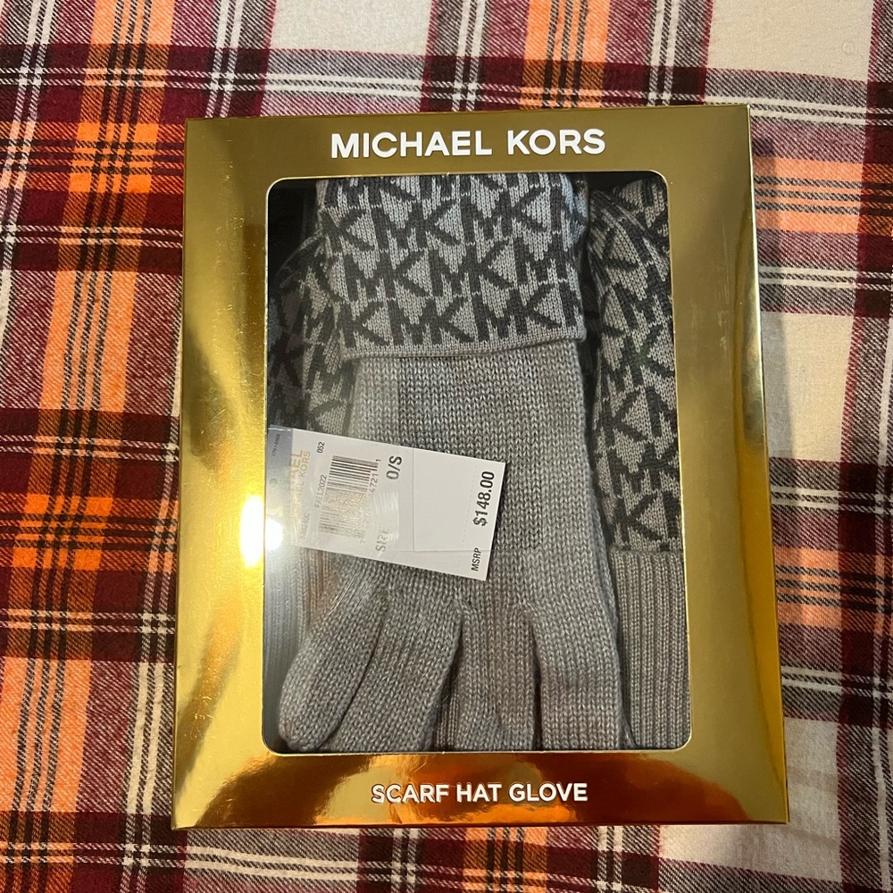 Michael Kors Hat, Gloves, Scarf Set NWT